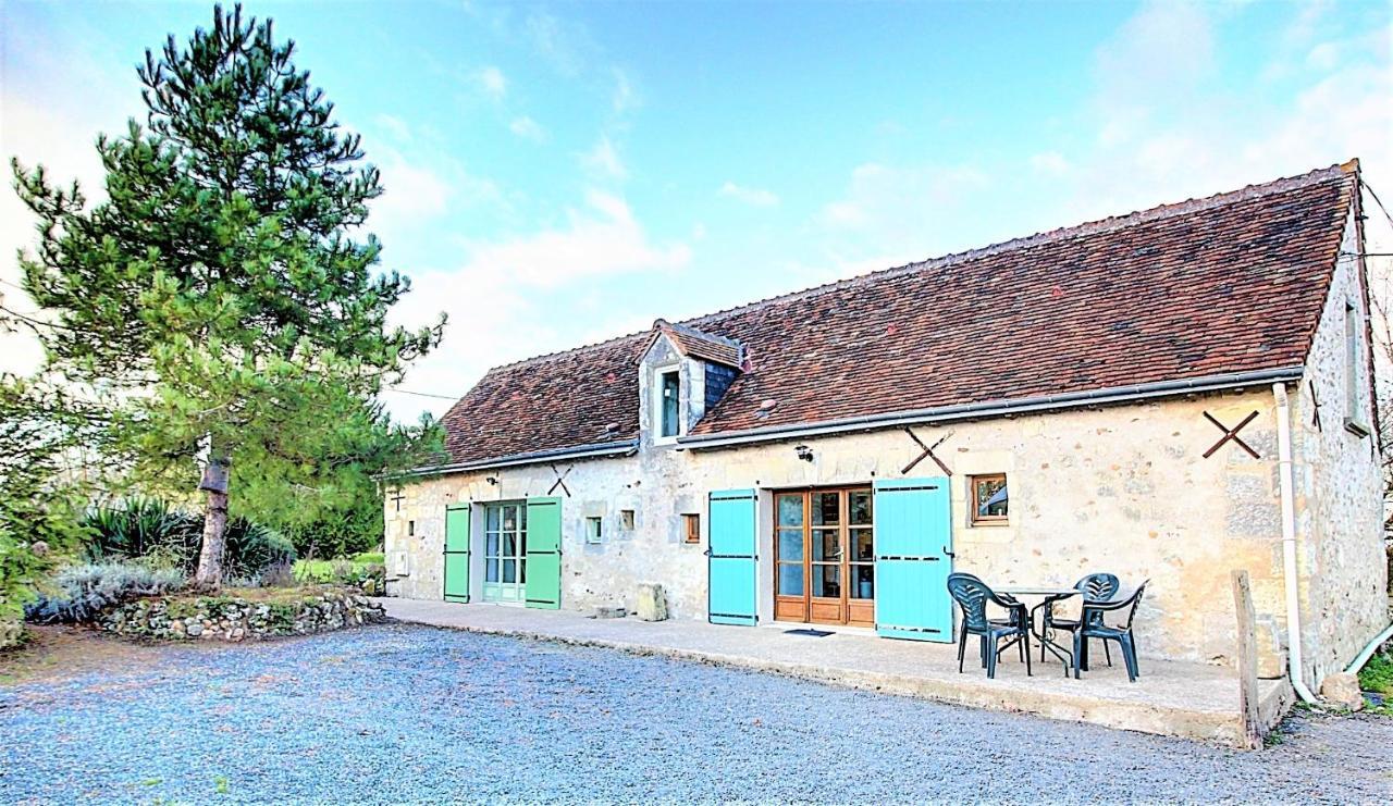 Gite De La Courtaudiere Le Petit-Pressigny Exterior photo